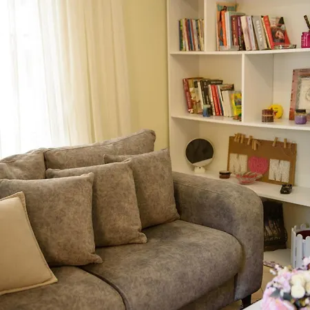 Mahili Apartament *