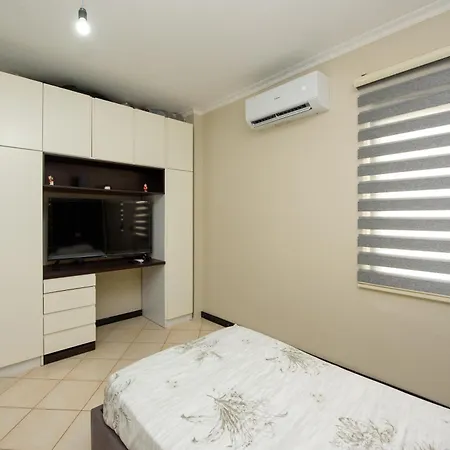 Apartment Mahili Apartament *