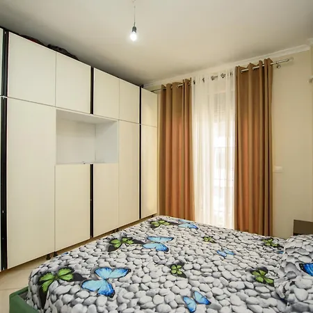 Mahili Apartament *
